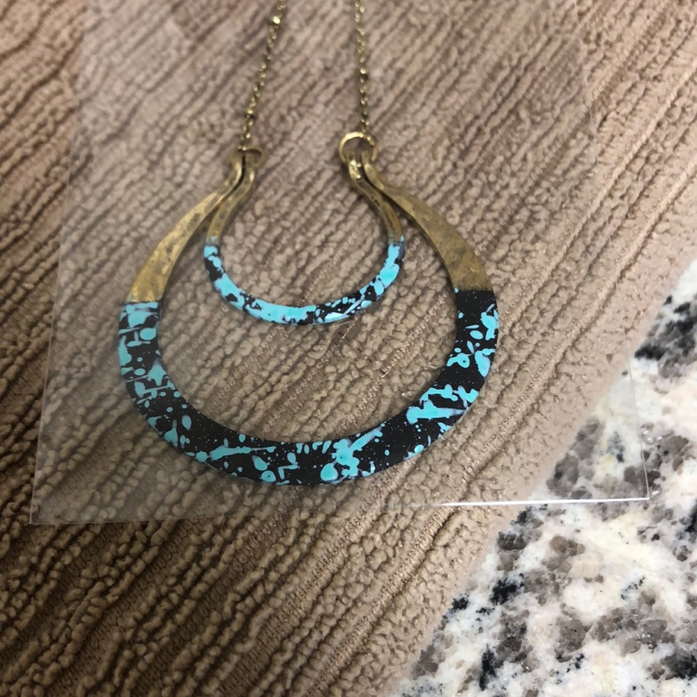 Double horseshoe necklace